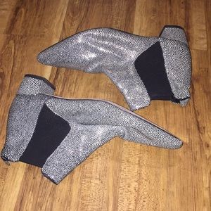 Miista Beau Chelsea bootie